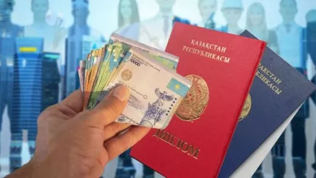 "Диплом алуға көмектесемін": Абай облысында алаяқтықпен айналысқан әйел ұсталды