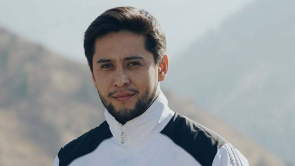 "Үндемей қала алмаймын". Әріптесін ұрмақ болды деген айыпқа қалған актер Асқар Жұмабекке қатысты тың дерек шықты