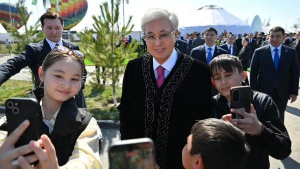 “Жанашыр ұрпақ қана Қазақстанның көркеюіне мол үлес қоса алады”: Президент Наурыз мерекесімен құттықтады