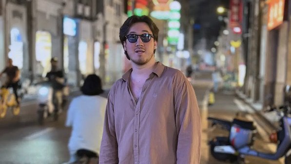 “Заңсыз интернет-казино ұйымдастырған”: Қазақстандық танымал блогерге іздеу жарияланды