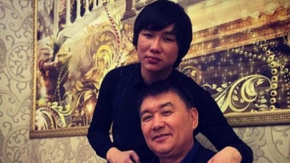 «Аяқтан шалатындардың есебі жоқ»: Қайрат Нұртастың әкесі ешкімге айтпаған сырын ашты  (ВИДЕО)