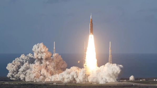 АҚШ Айға зымыран ұшырды