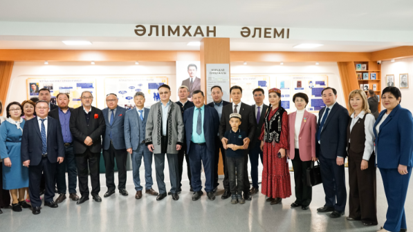 Әлімхан Әбеуұлының туғанына 135 жыл: Елордадағы мектепте «Әлімхан әлемі» мұражай-бұрышы ашылды