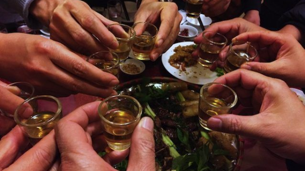 Сәтбаев қаласындағы дәрігерлер жұмыс орнында ішімдік ішіп, "ащы су кешін" ұйымдастырған