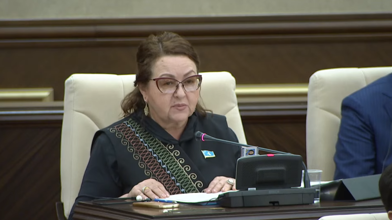 «Мектеп бітіру кештеріне қатаң тыйым»: Депутат Ирина Смирнова өткір мәлімдеме жасады