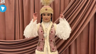 "Хас сұлудың нақ өзі". Қыз Жібек образында ұзатылған қыз көпшіліктің ықыласына бөленді