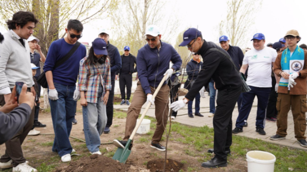 «Қазақмыс» «Таза Қазақстан» акциясы аясында  300-ден астам ағаш отырғызып, өңірлер табиғатына ерекше серпіліс сыйлады