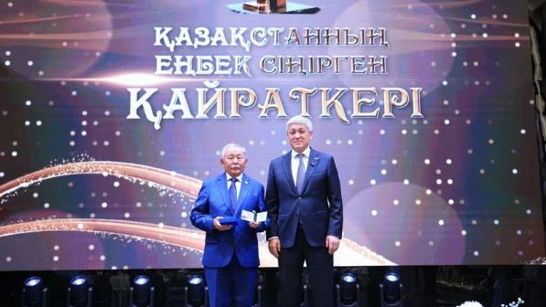 Алаштанушы Тұңғышбай Мұқан «Қазақстанның еңбек сіңірген қайраткері» атанды