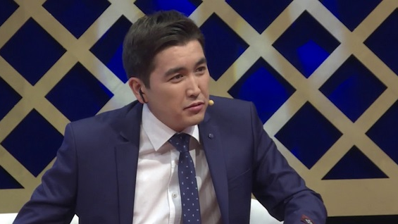  "Енді менің басымнан кім сипайды? Енді кімге еркелеймін?". Танымал журналист Аман Тасыған қаралы хабарын жеткізді
