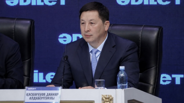 «Үлкен мәртебе әрі зор жауапкершілік»: Мәжіліспен қоштасқан депутат «Әділет» партиясында жауапты қызметке сайланды (ВИДЕО)