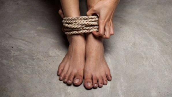 Әйел адам өз құрбысын секс-құлдыққа сатып жіберген