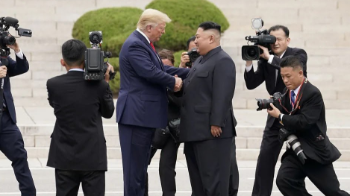 Трамп пен Ким Чен Ын қайта кездесе ме? Американың жоспары туралы әлем күтпеген болжам айтылды