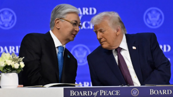 «Президентті Майамиде күтетінін айтты»: Америкалық делегация Трамптың сәлемін жеткізді