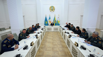 «Әшкереленгендердің бірде-біреуі жауапкершіліктен құтылмайды»: Тоқаев Қорғаныс министріне бірқатар міндет жүктеді