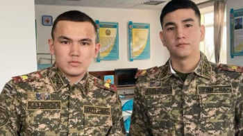 «Судан қорқатыныңды біле тұра, неге секірдің?»: Каспийде қаза тапқан офицердің досы желіде жазба жариялады