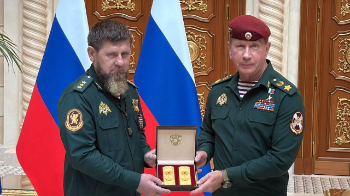 “Росгвардияны дамытуға үлес қосқан”. Рамзан Кадыровқа армия генералы атағы берілді