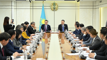 Қазақстан Халық Кеңесінің Өңірлік даму комитеті алғашқы отырысын өткізді (ФОТО)
