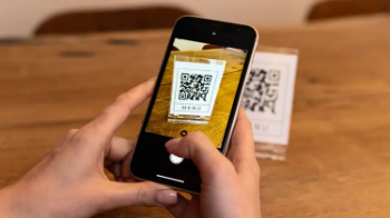 Алматы көшелеріндегі QR-кодтардың астарынан есірткі саудасы анықталды (ВИДЕО)