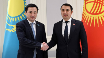 Құрылтай Төрағасы Айбек Дәдебай Қырғызстан Жогорку Кенешінің Төрағасымен кездесті